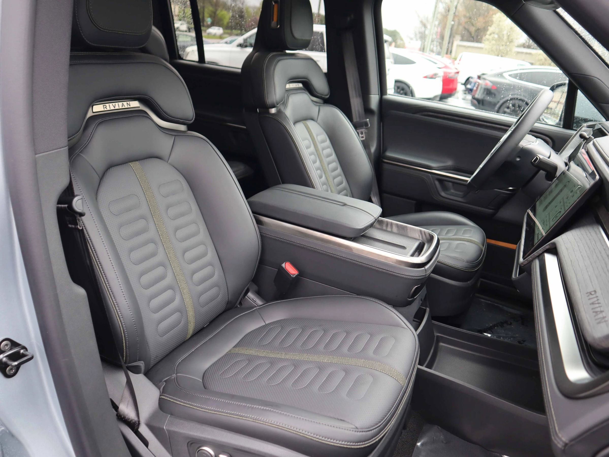 Used 2026 Rivian R1S Adventure image 16