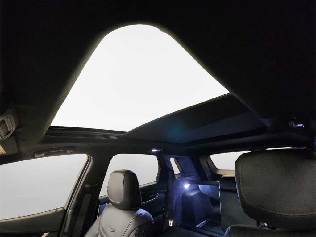 Used 2025 Cadillac XT5 Premium Luxury image 23