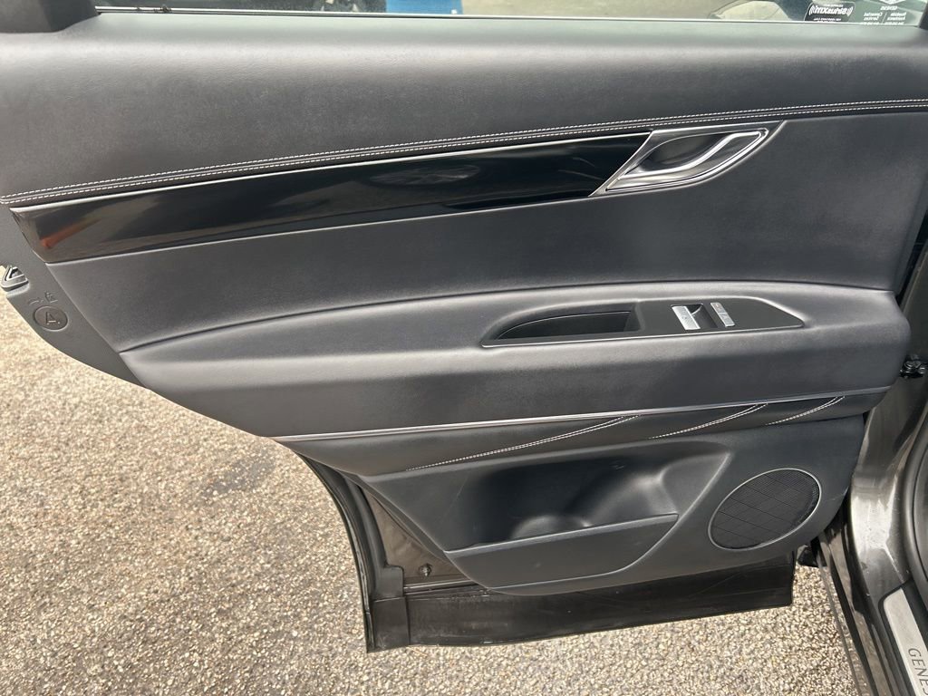 Used 2025 Genesis GV80 2.5T Standard image 18