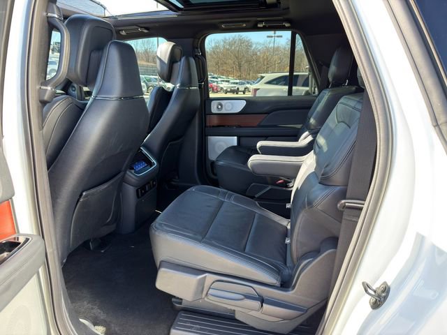 Used 2024 Lincoln Navigator L Reserve image 16