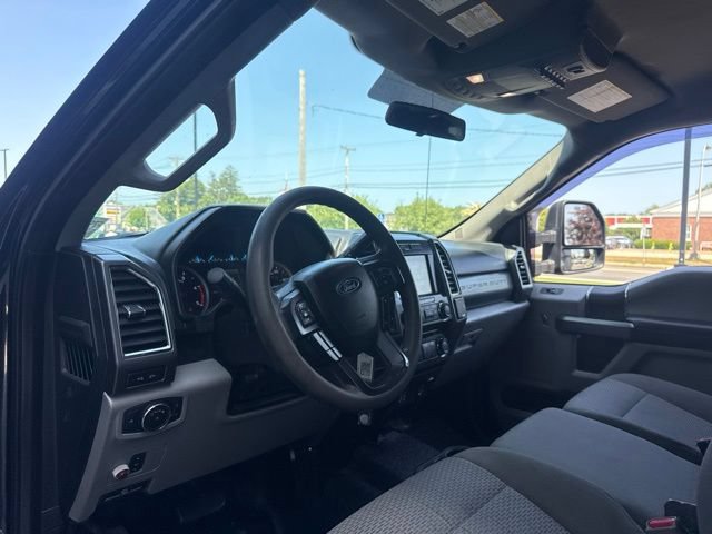 Used 2017 Ford F550 4x4 SuperCab Super Duty w/ XLT Value Package image 9