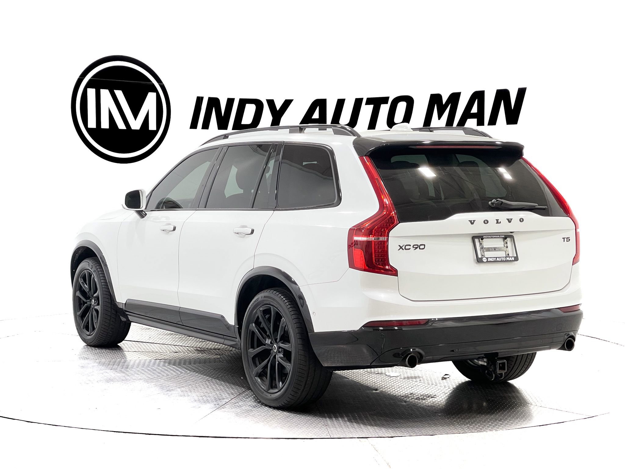 Used 2018 Volvo XC90 T5 Momentum w/ Convenience Package FWD image 6