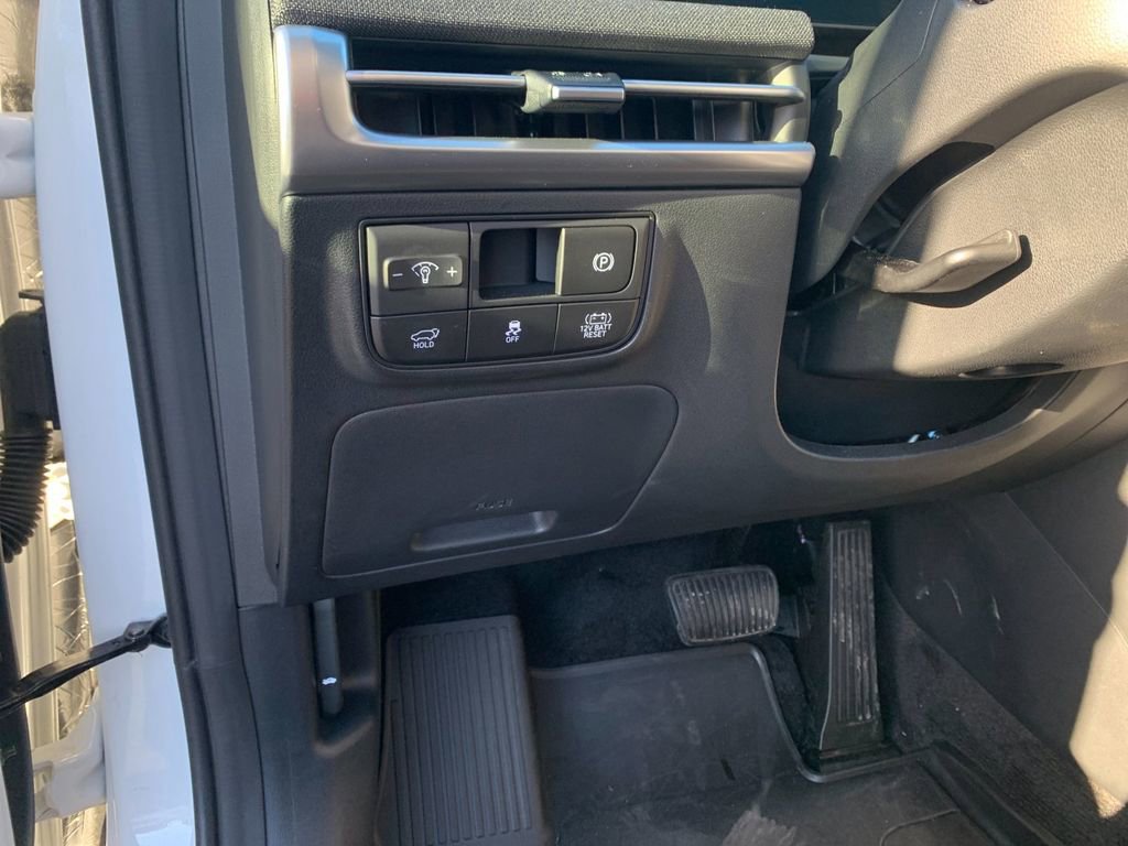 Used 2025 Hyundai Tucson Limited image 30