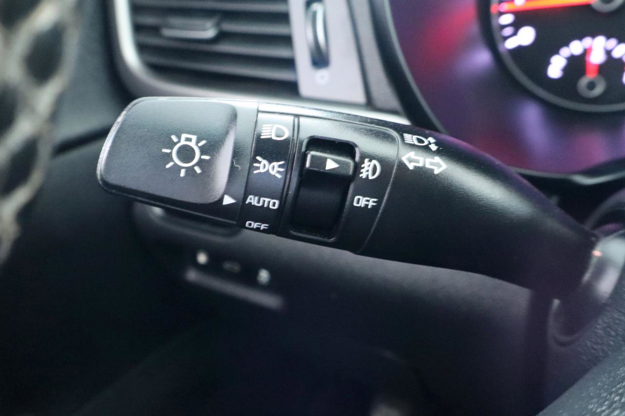 Used 2018 Kia Optima S FWD image 24