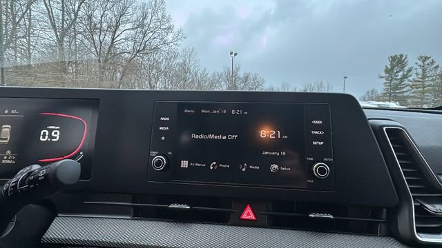 Used 2024 Kia Sportage LX image 19