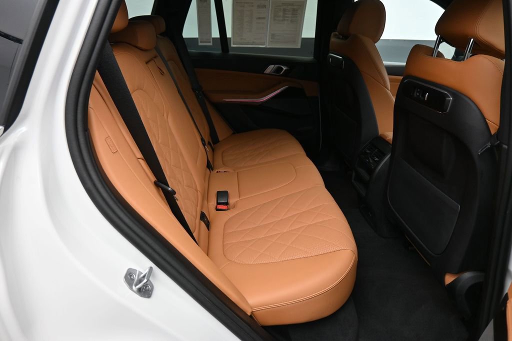 Used 2024 BMW X5 xDrive40i w/ Premium Package AWD/4WD image 27