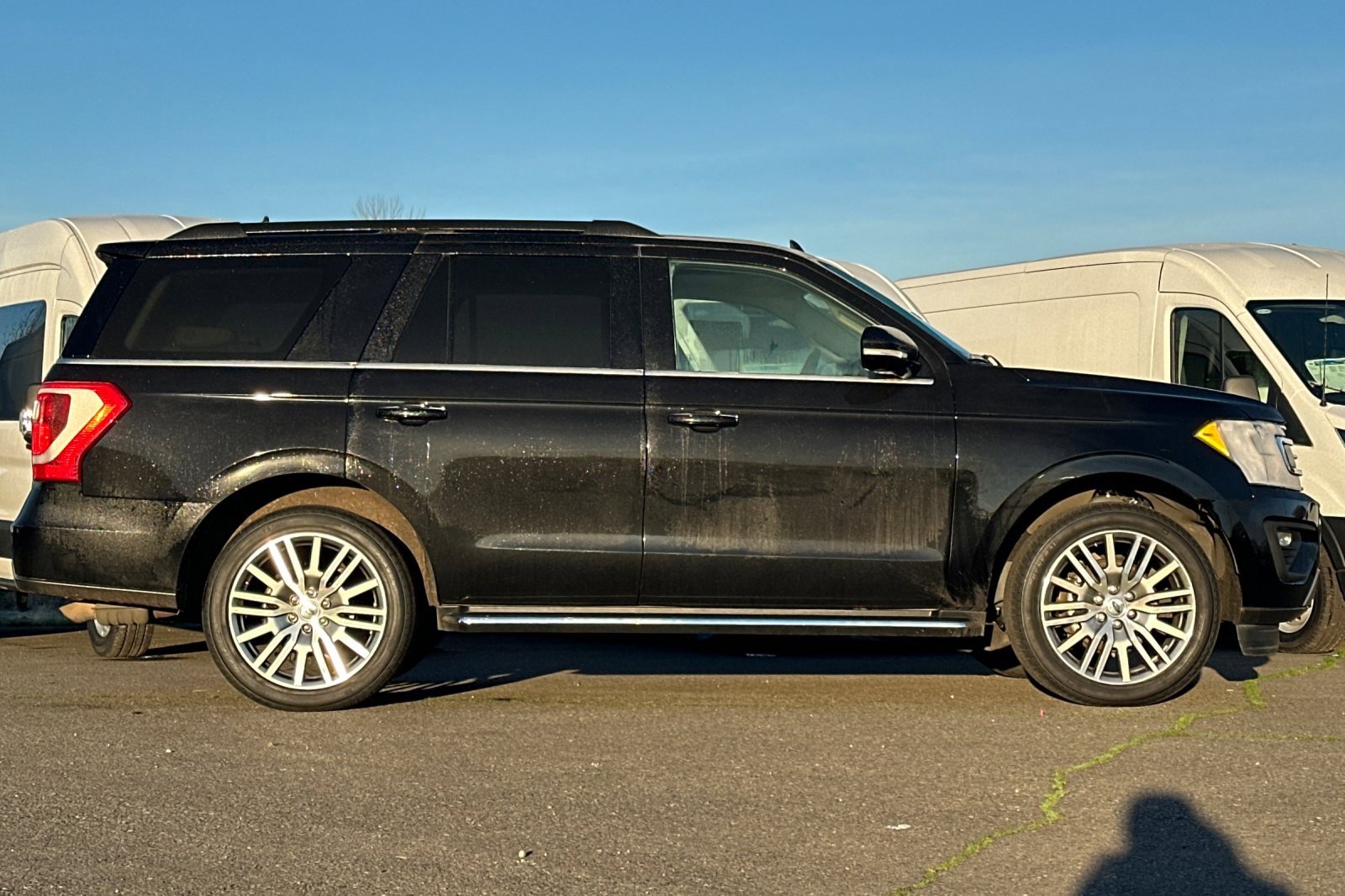 Used 2020 Ford Expedition XLT w/ Equipment Group 202A image 3