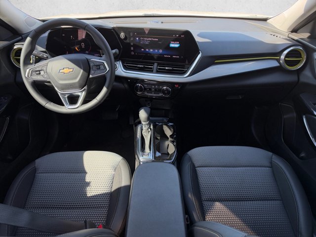 Used 2024 Chevrolet Trax LT w/ Driver Confidence Package FWD image 18