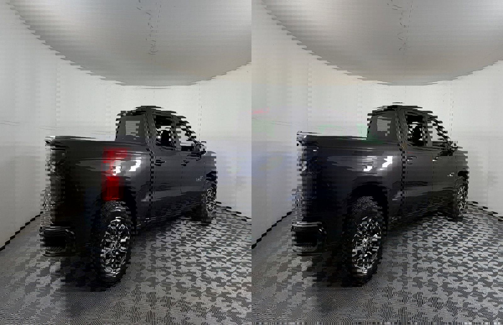 Used 2022 Chevrolet Silverado 1500 RST AWD/4WD image 4