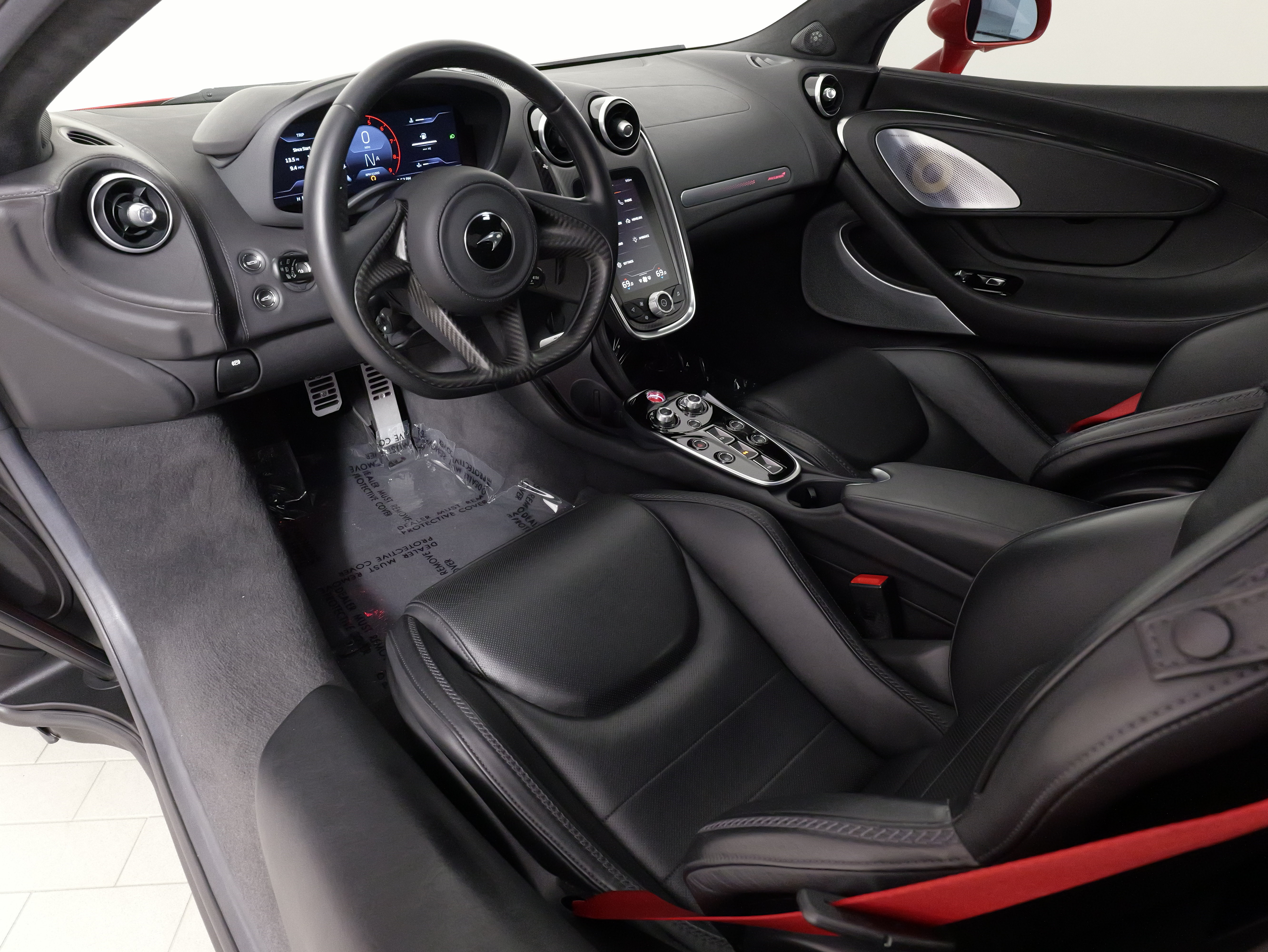 Used 2022 McLaren GT RWD image 35