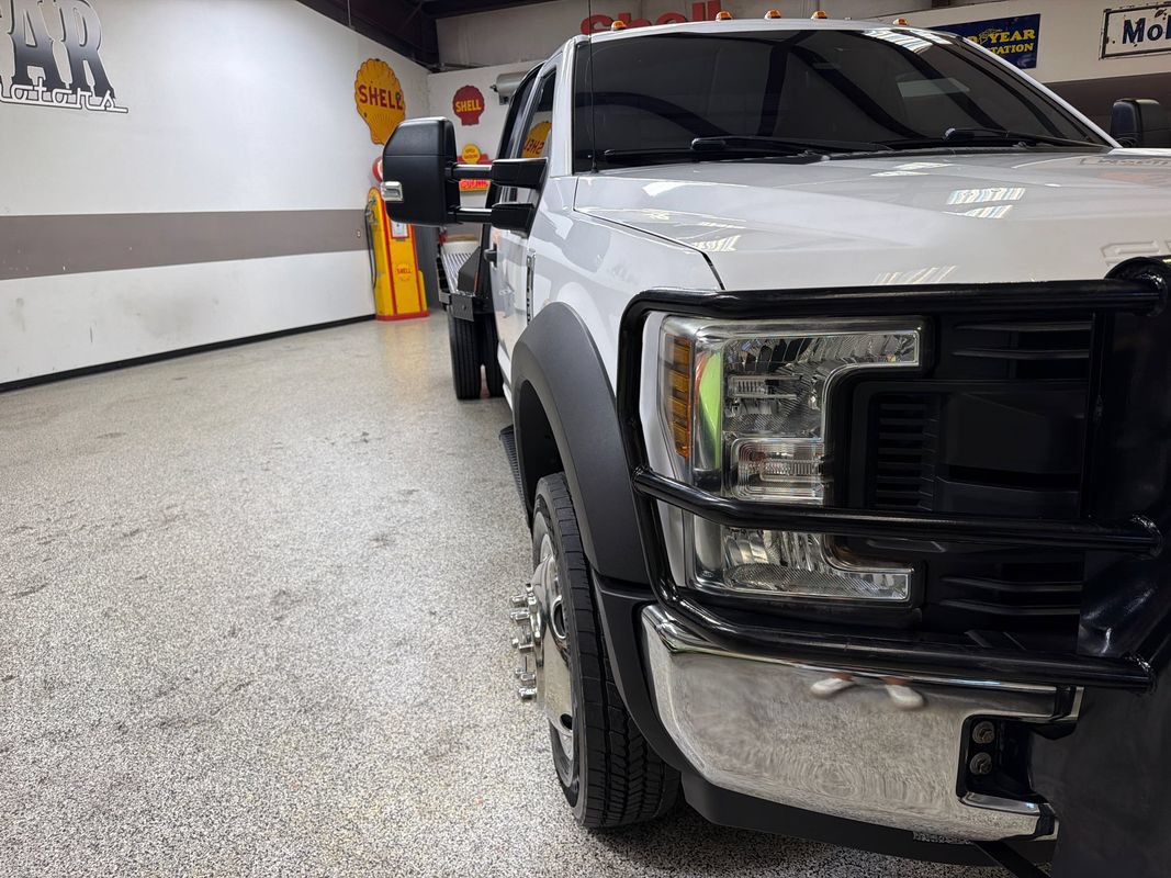 Used 2019 Ford F550 2WD Regular Cab Super Duty image 14