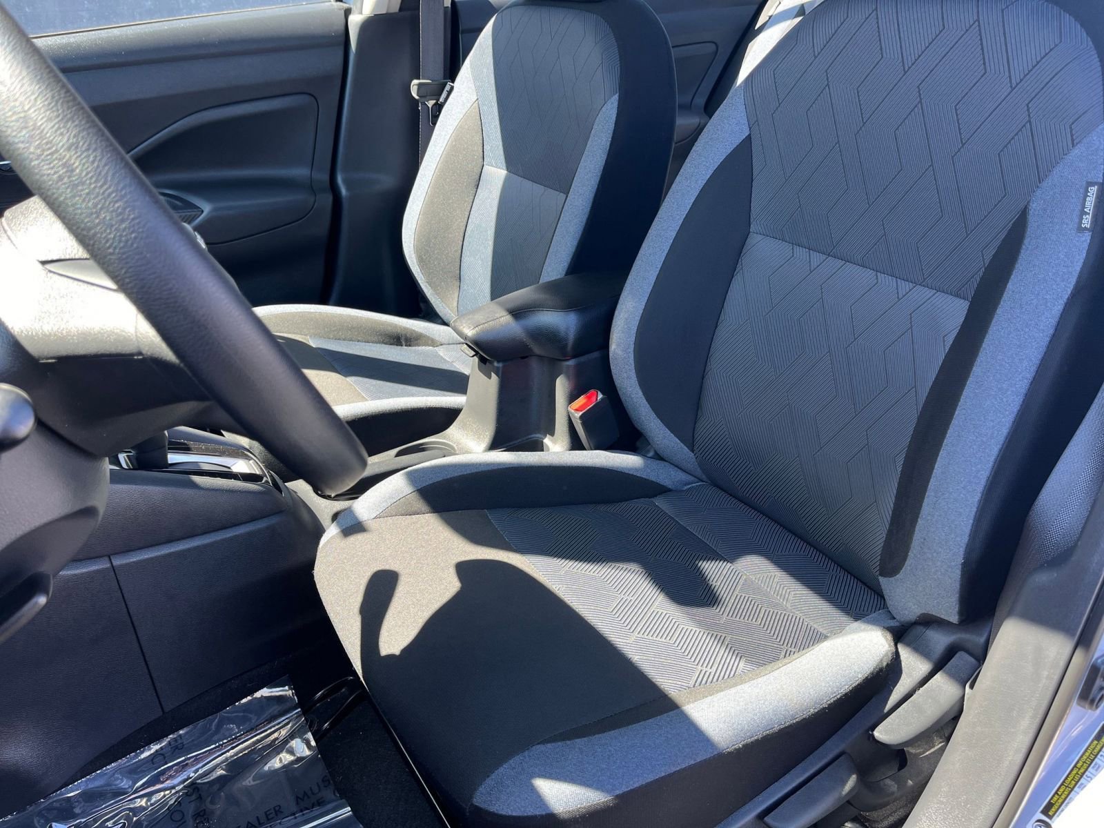 Used 2025 Nissan Versa SV image 32