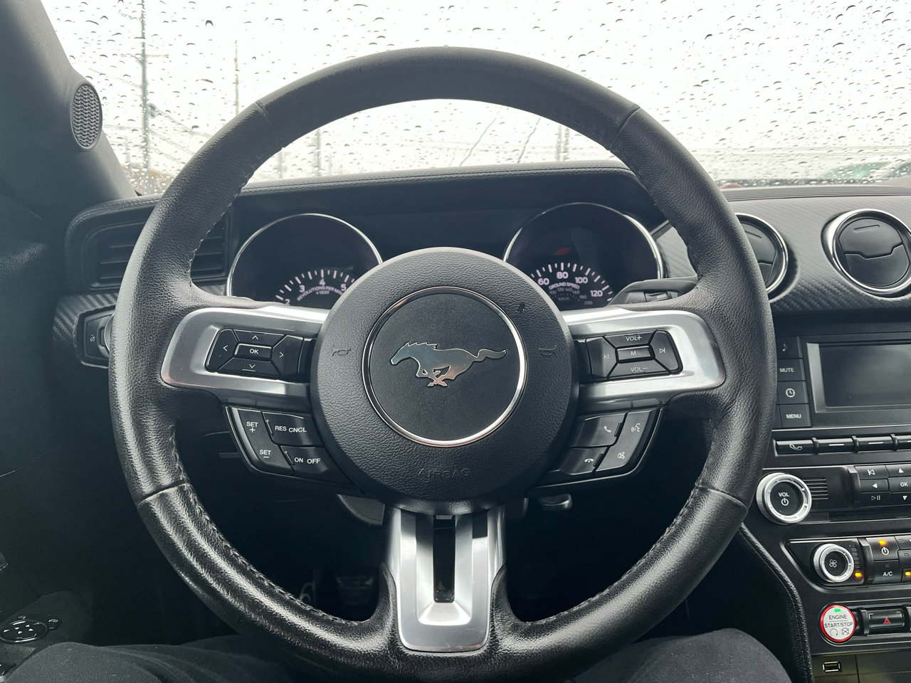 Used 2015 Ford Mustang Coupe image 17