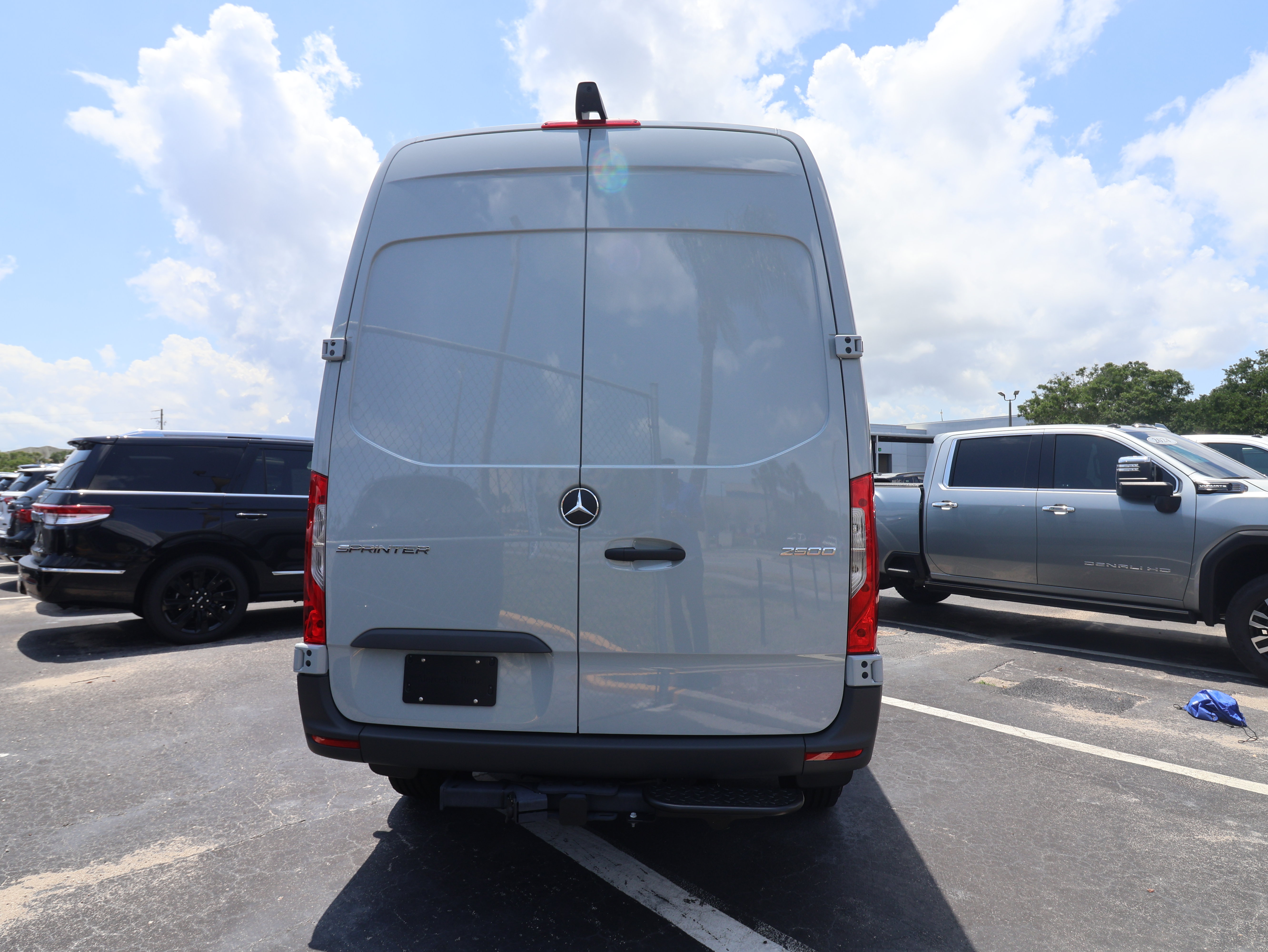 New 2025 Mercedes-Benz Sprinter 2500 image 4