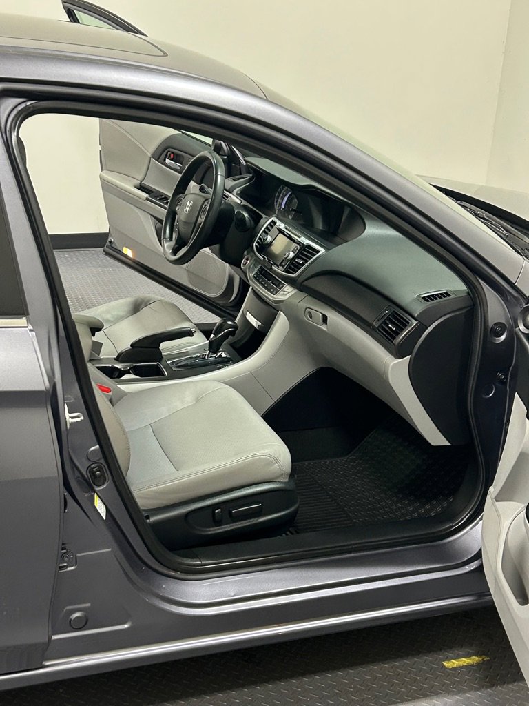 Used 2013 Honda Accord EX-L image 11