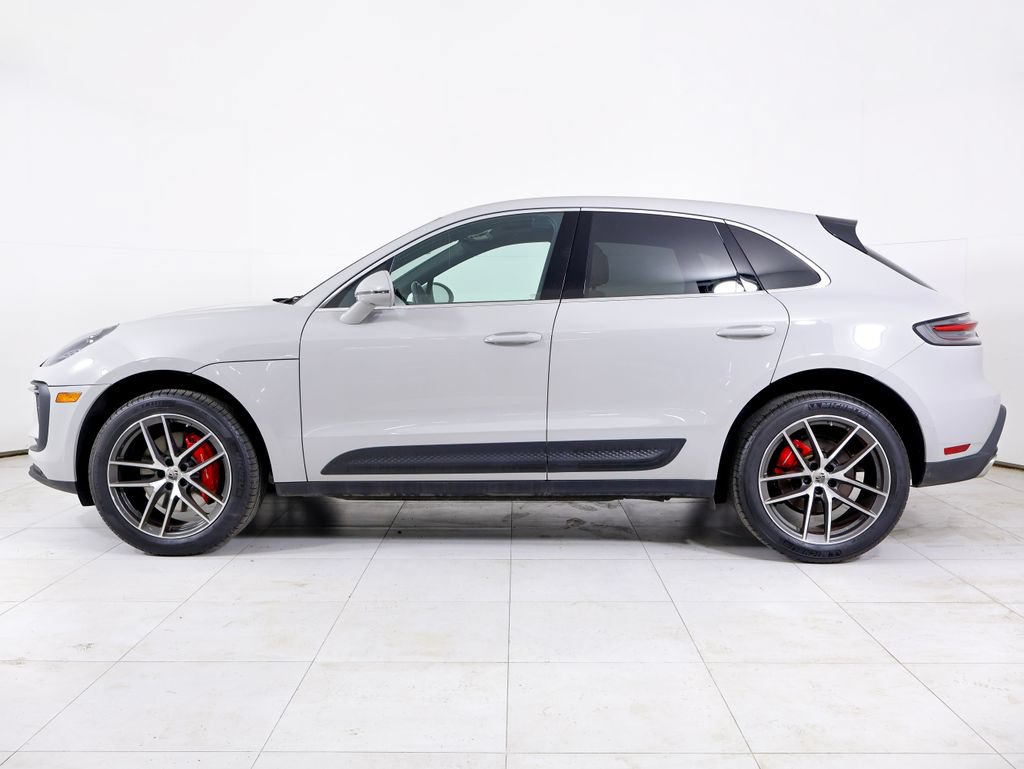 Certified 2023 Porsche Macan S w/ Premium Package AWD/4WD image 2