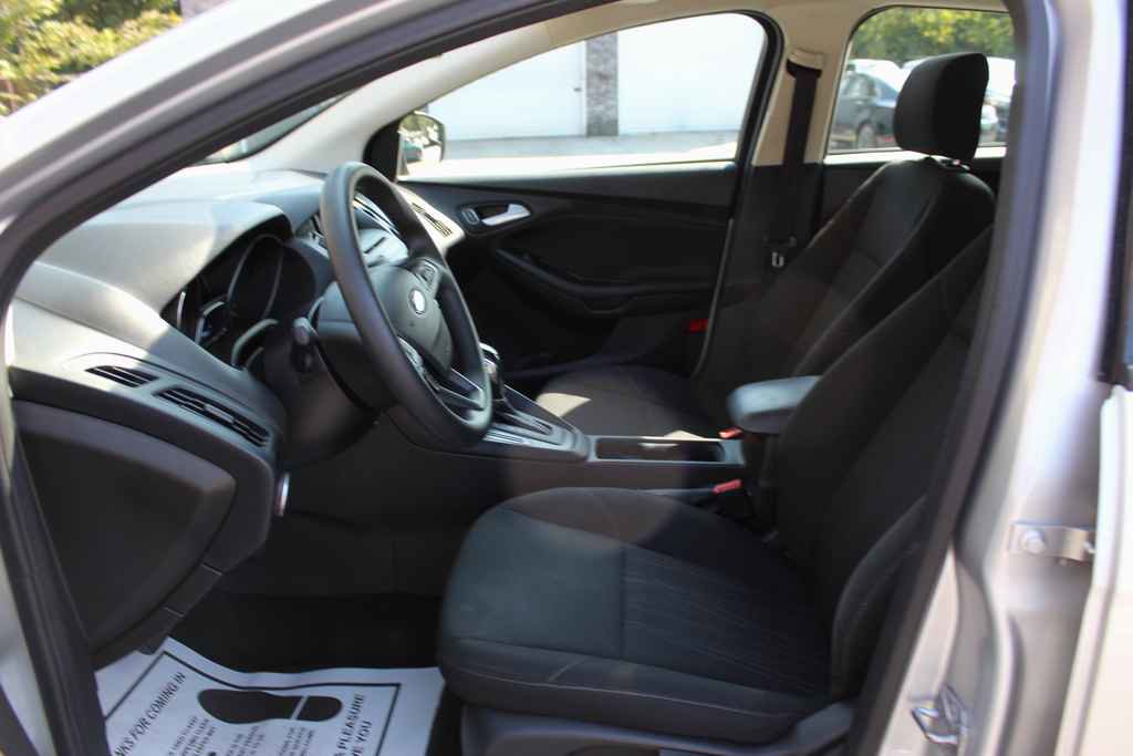Used 2016 Ford Focus SE image 23