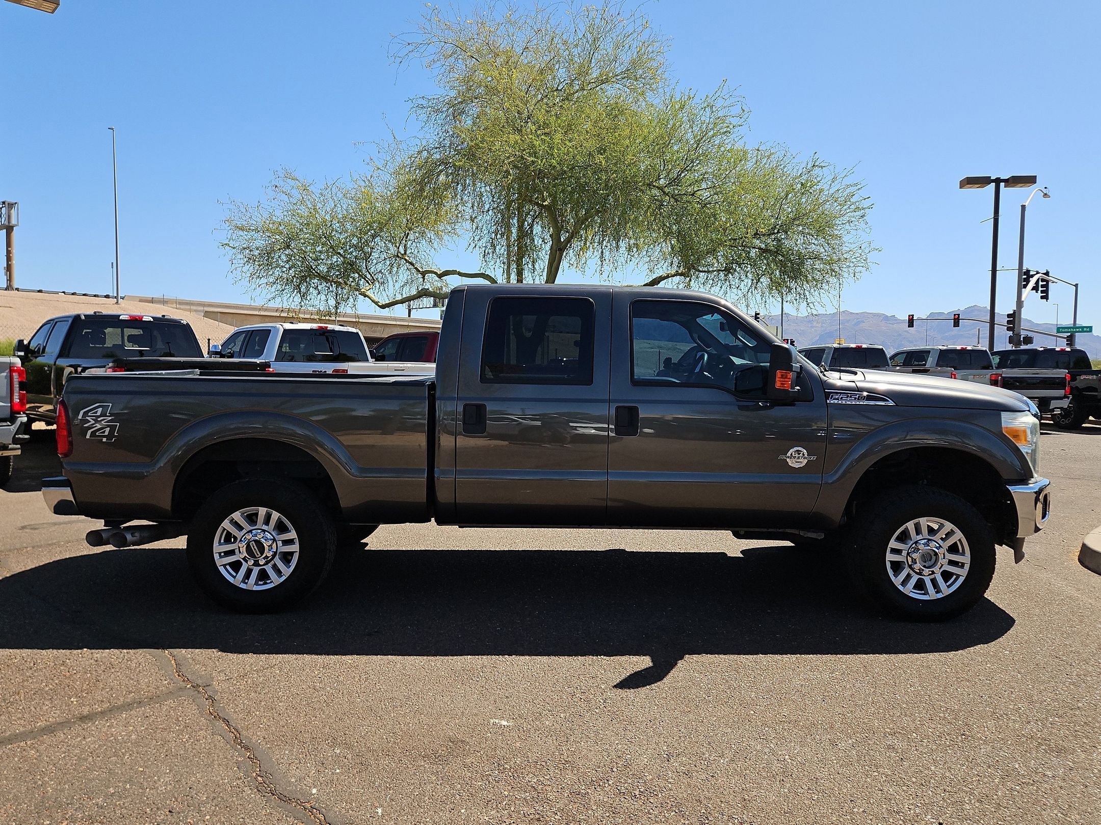 Used 2016 Ford F250 XLT w/ XLT Value Package AWD/4WD image 4