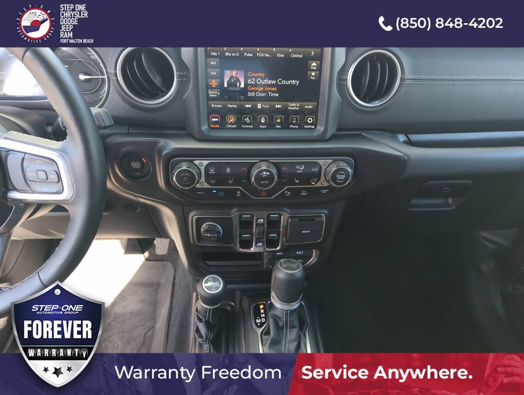 Used 2021 Jeep Wrangler Unlimited Sahara w/ Cold Weather Group AWD/4WD image 24