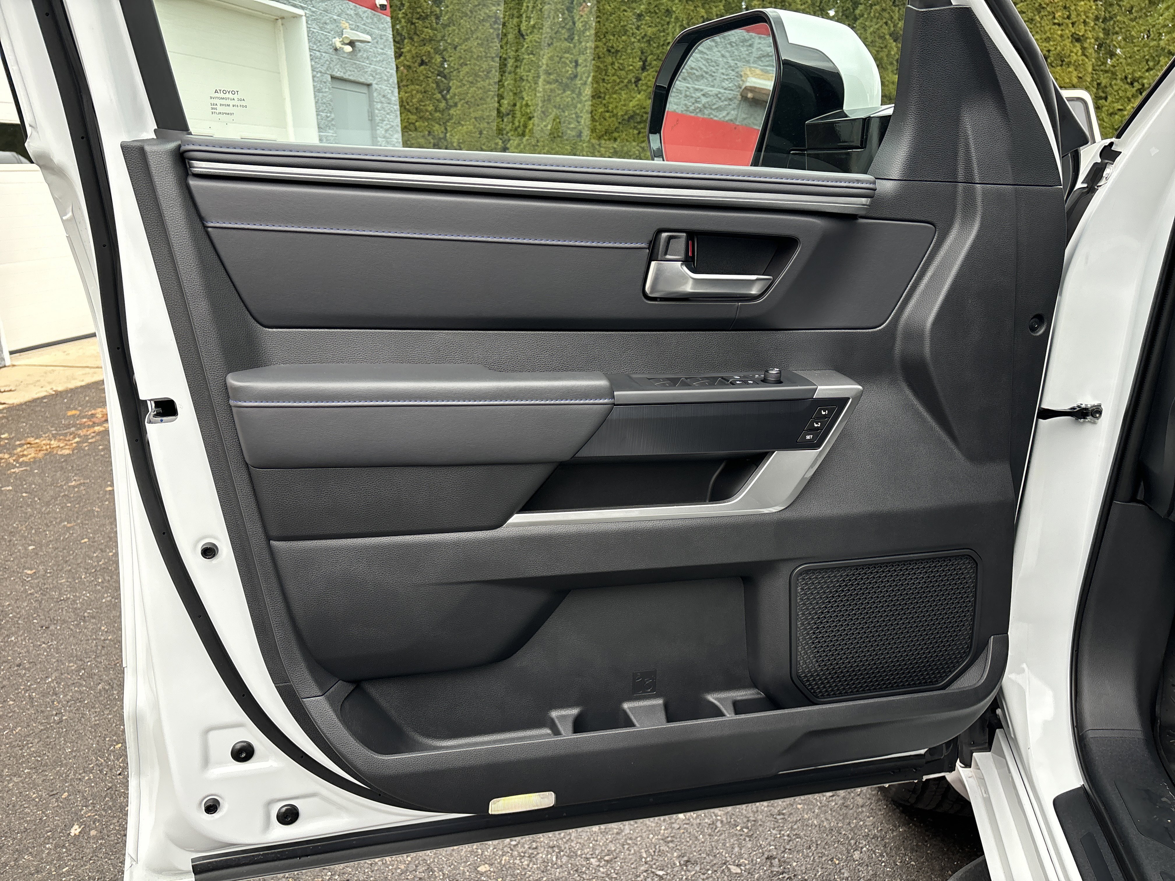 Used 2025 Toyota Tundra Platinum image 15