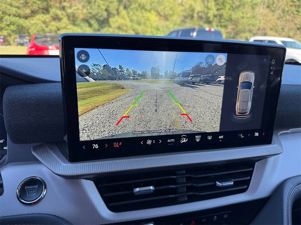 Used 2025 Ford Explorer Active w/ Active Comfort Package image 24