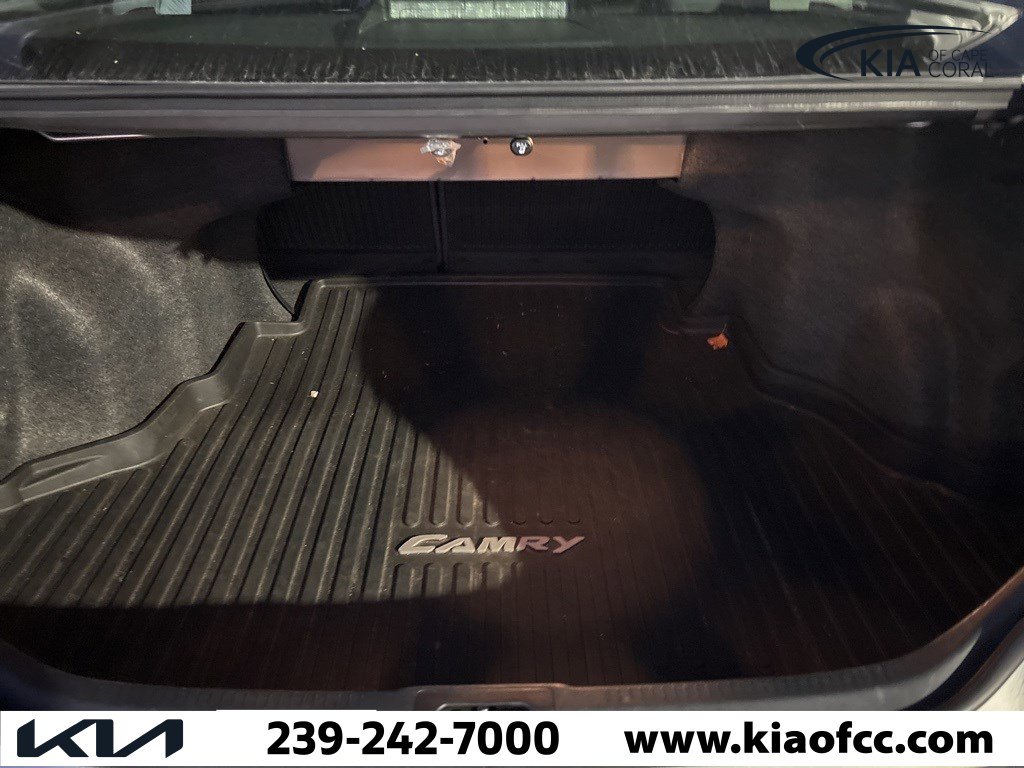 Used 2016 Toyota Camry LE image 15