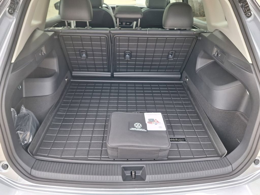 New 2026 Volkswagen Tiguan SE image 25