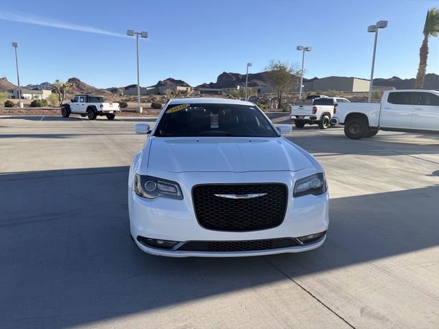 Used 2020 Chrysler 300 S RWD image 2