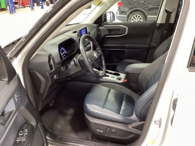 Used 2023 Ford Bronco Sport Outer Banks w/ Tech Package AWD/4WD image 9