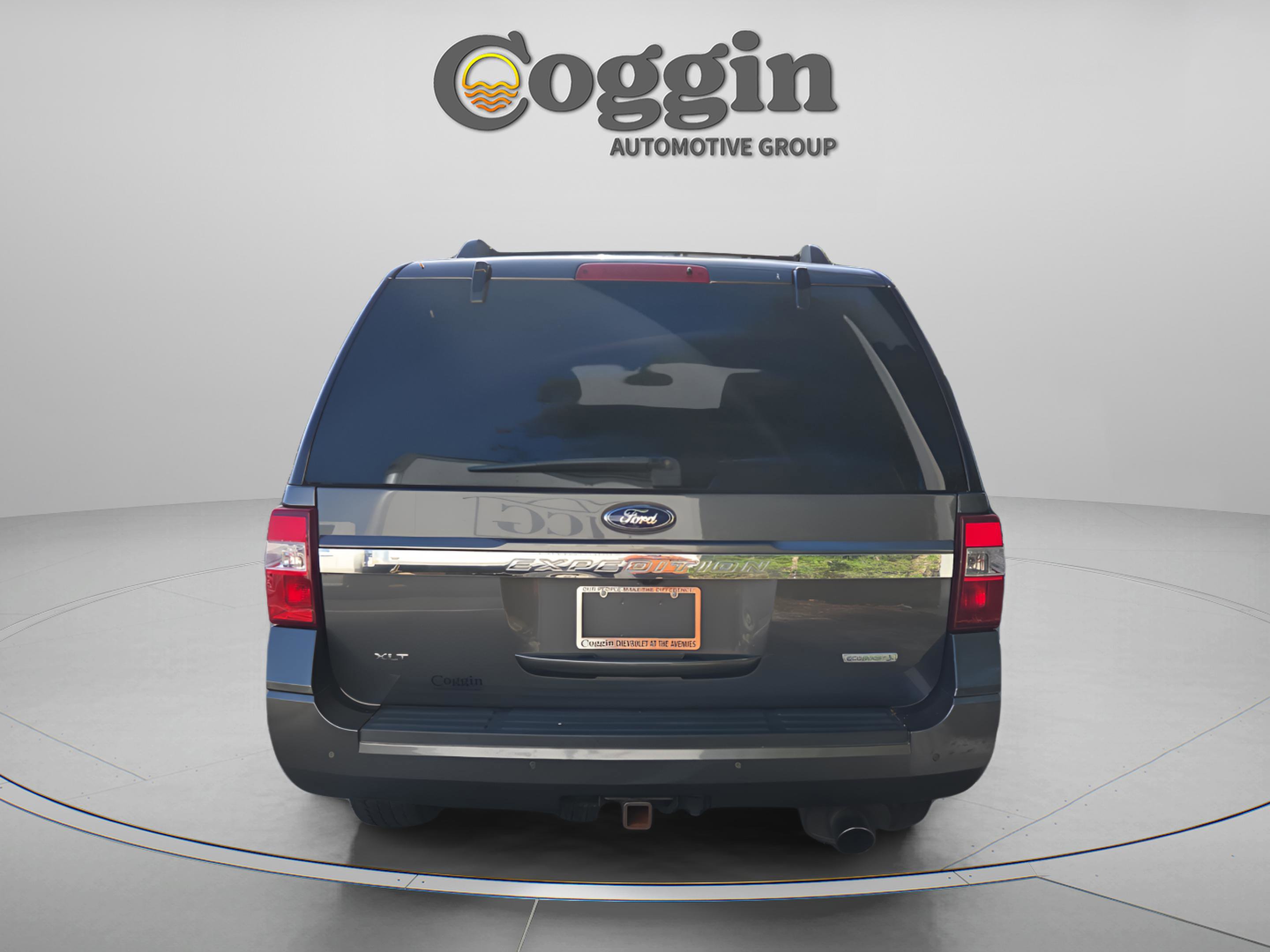 Used 2015 Ford Expedition XLT w/ Equipment Group 202A image 4