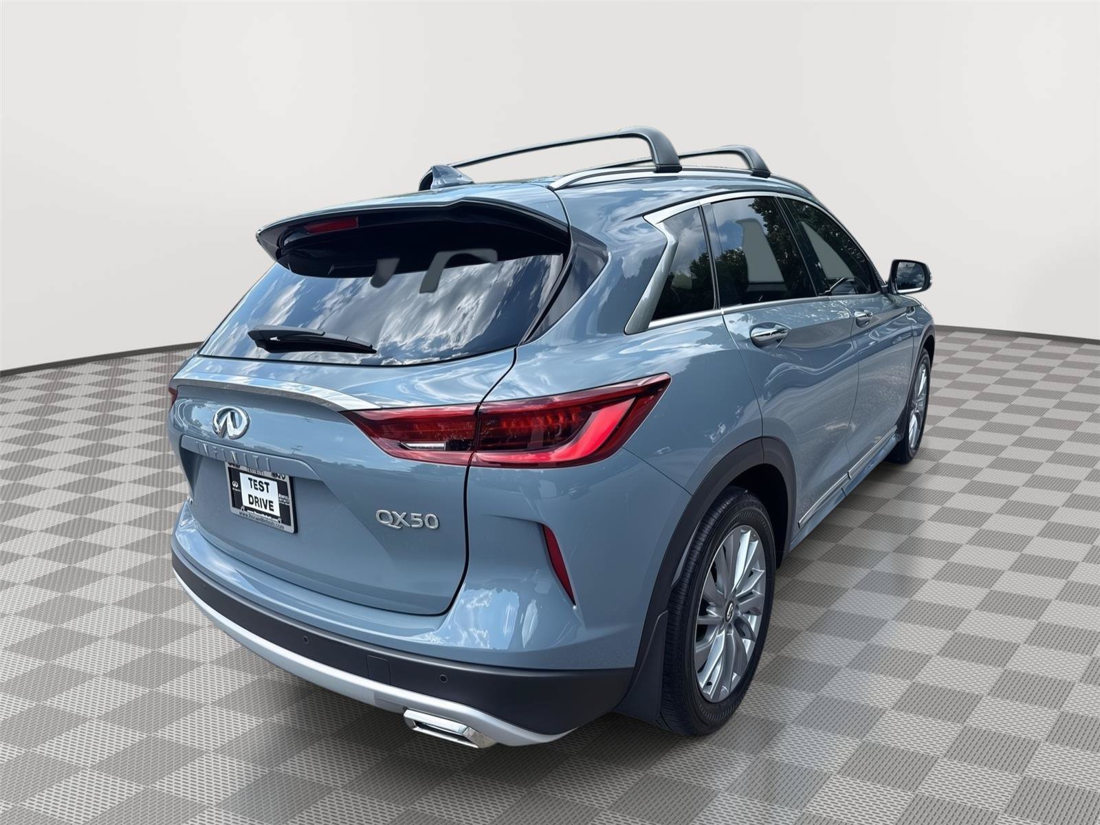 Used 2025 INFINITI QX50 Luxe w/ Accent Package AWD/4WD image 6