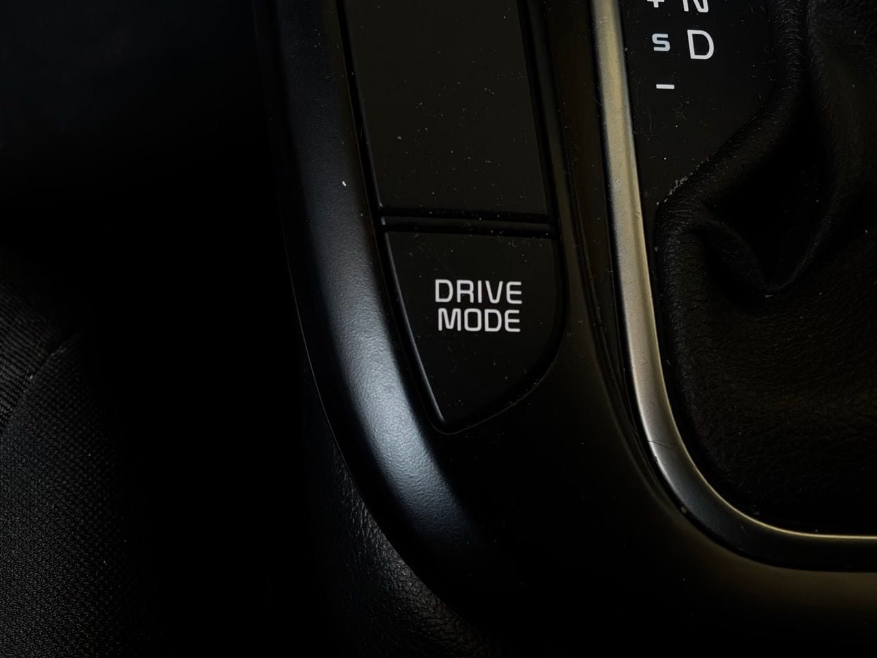 Used 2025 Kia Soul LX w/ LX Technology Package FWD image 22