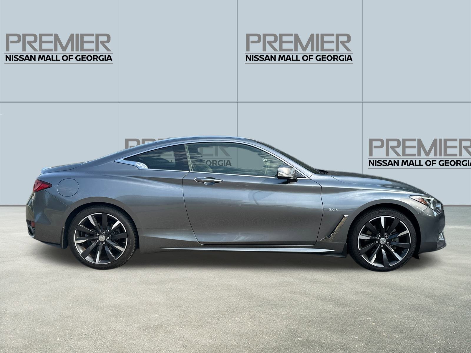 Used 2017 INFINITI Q60 w/ Premium Plus Package 2.0T image 4