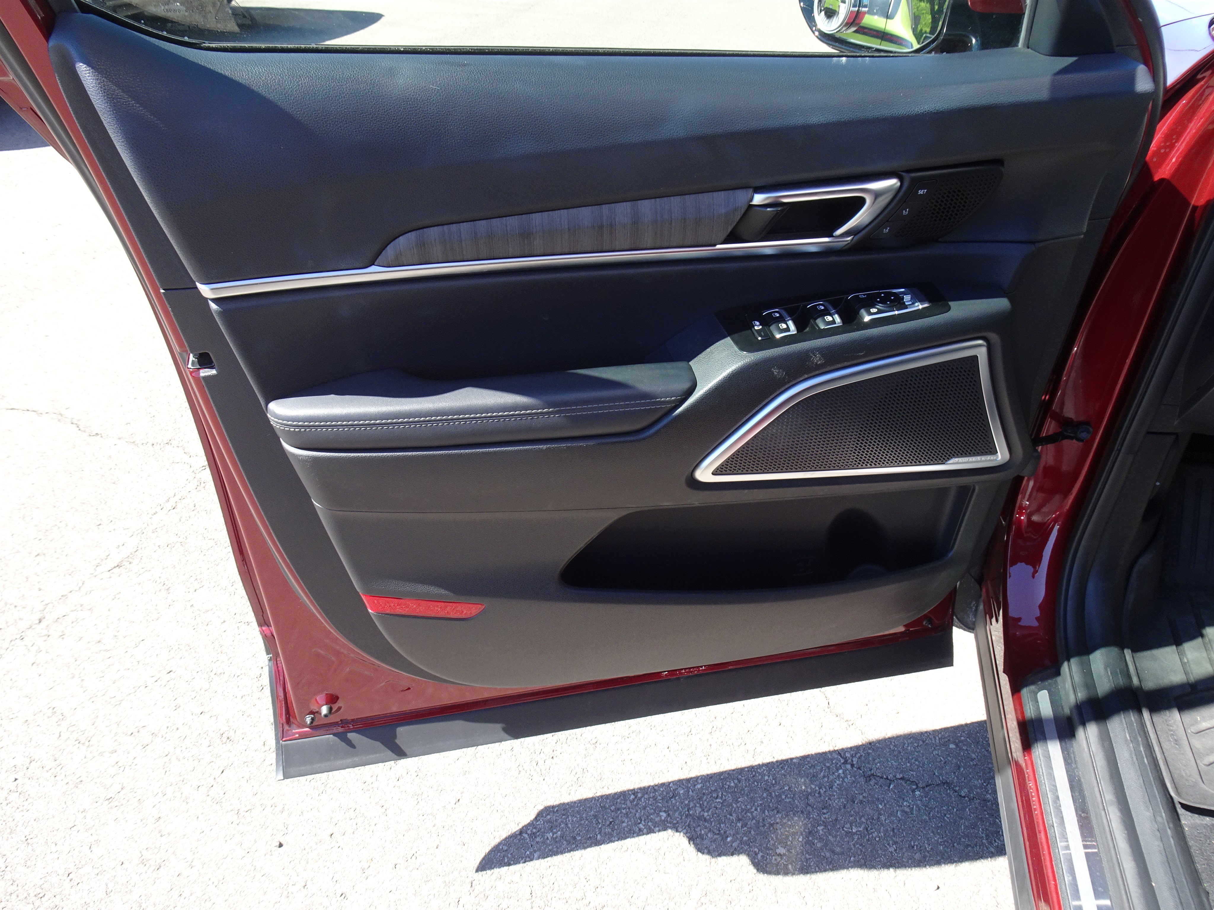 Used 2023 Kia Telluride SX FWD image 11