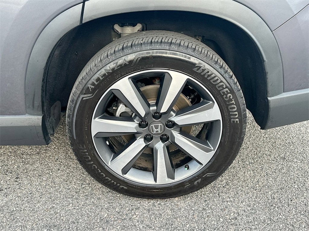 Used 2025 Honda Pilot Elite image 24