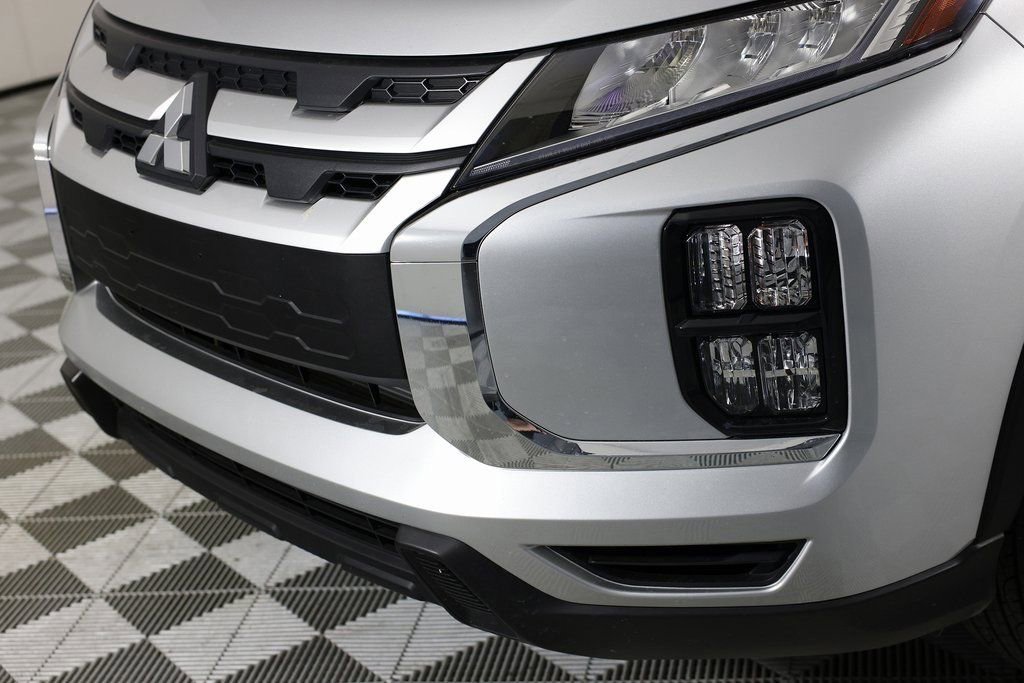 Used 2025 Mitsubishi Outlander Sport ES AWD/4WD image 31
