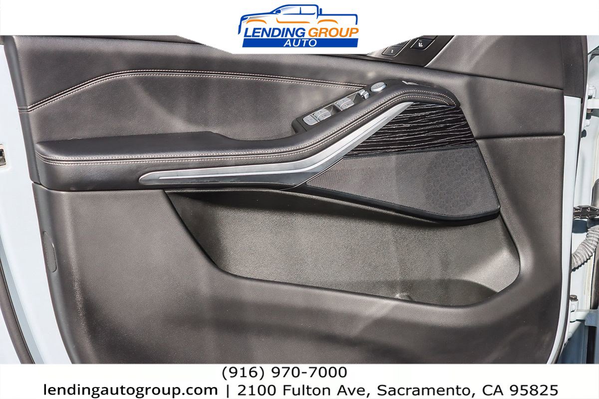 Used 2023 BMW X7 xDrive40i w/ M Sport Package image 19