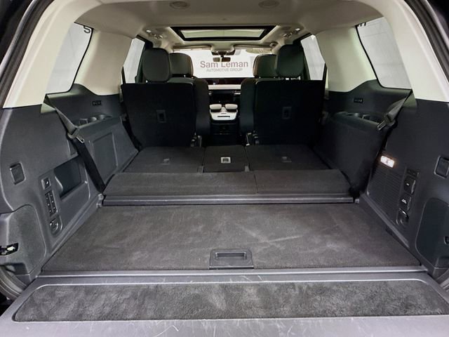 Used 2025 Lincoln Navigator Reserve image 28