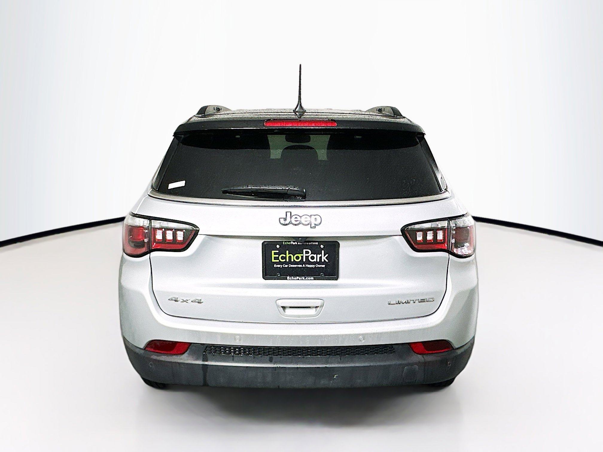 Used 2025 Jeep Compass Limited image 7