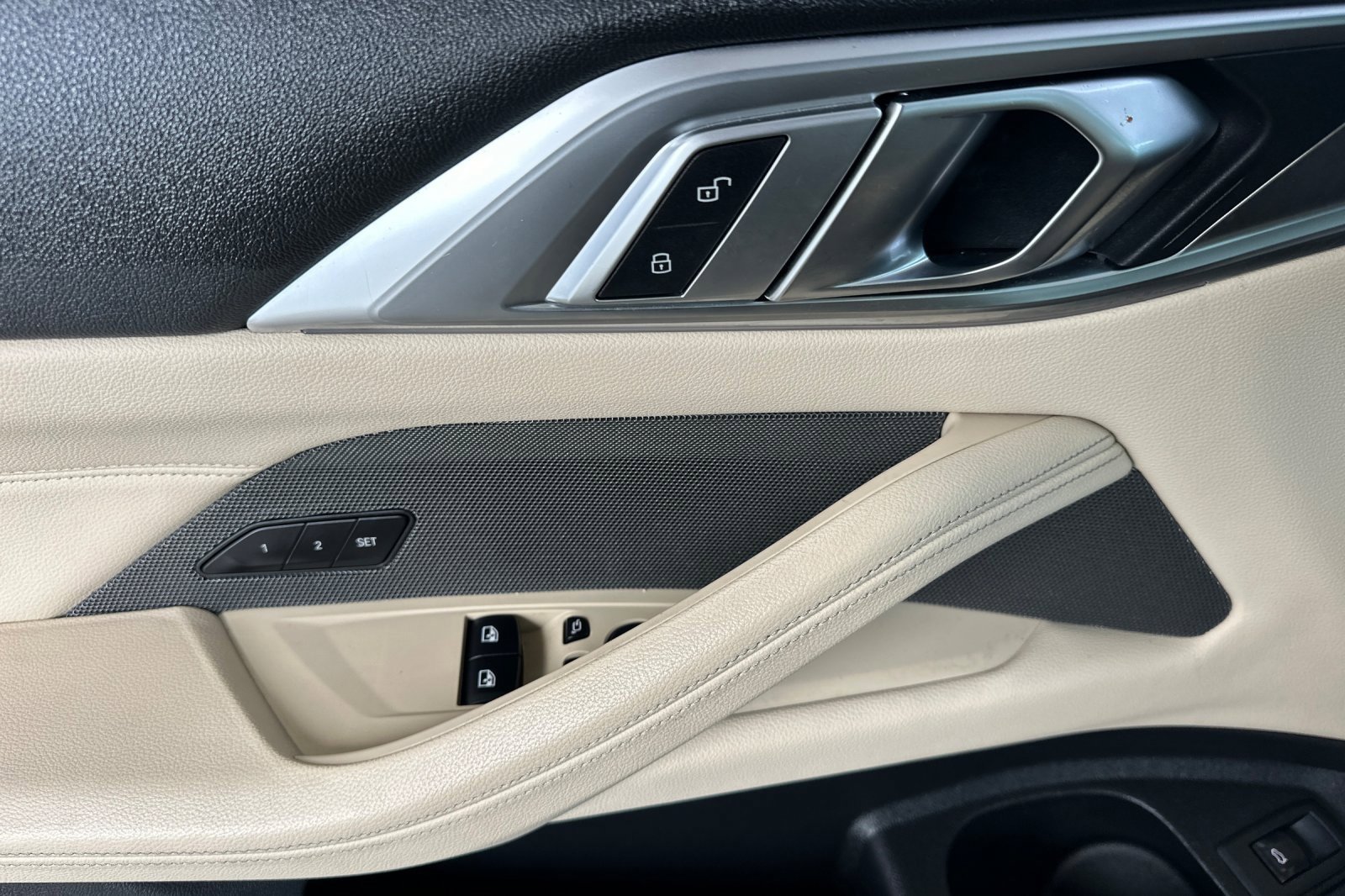 Used 2021 BMW 430i xDrive Coupe w/ Premium Package image 13