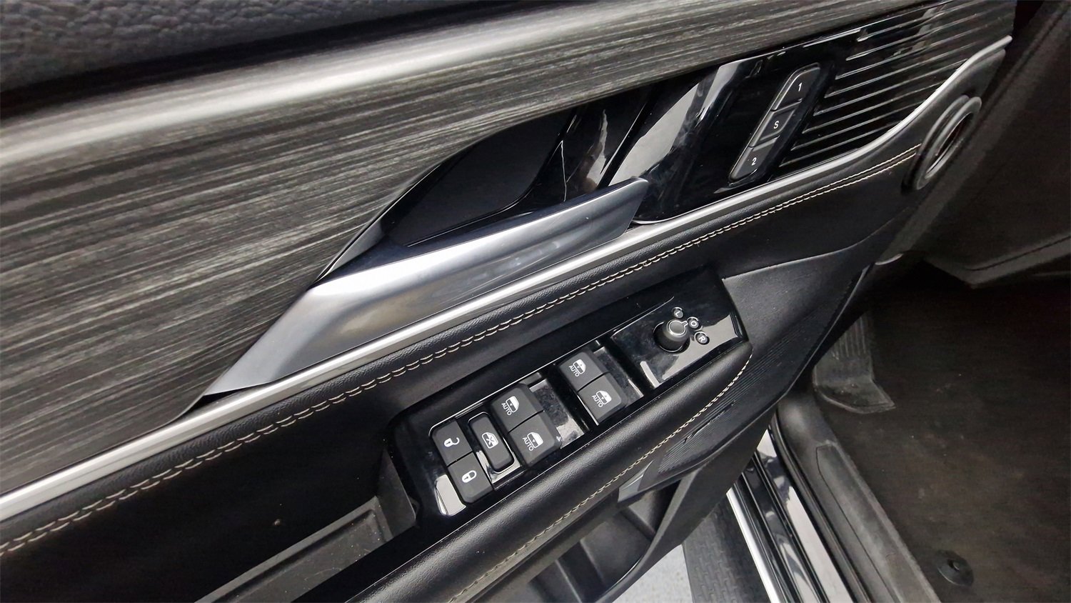 Used 2024 Jeep Wagoneer Series II image 15