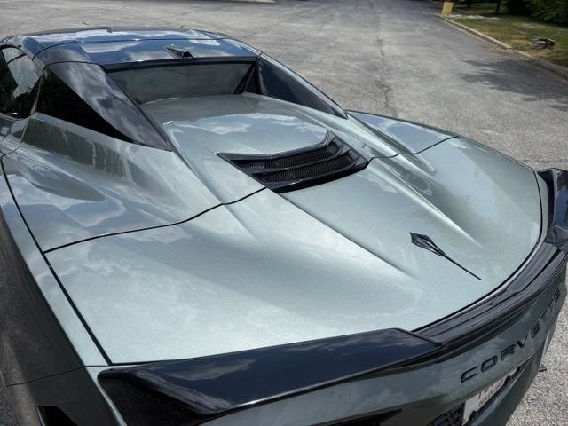 Used 2022 Chevrolet Corvette Stingray Convertible w/ Z51 Performance Package RWD image 11