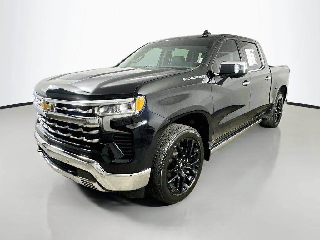 Used 2023 Chevrolet Silverado 1500 LTZ w/ LTZ Convenience Package II AWD/4WD video 3