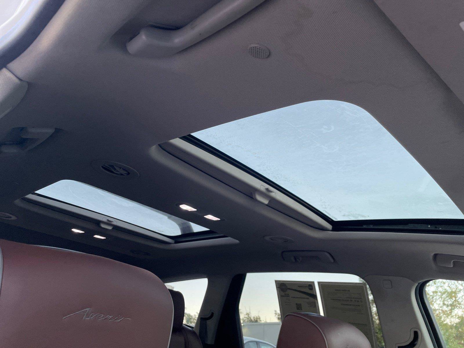 Used 2019 Buick Enclave Avenir w/ Avenir Technology Package AWD/4WD image 16