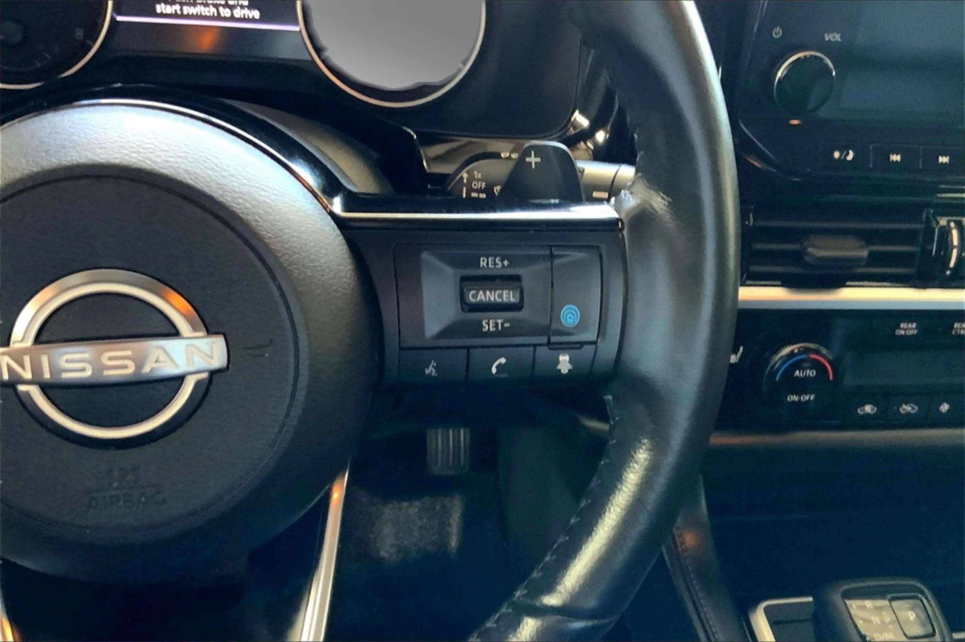 Used 2023 Nissan Pathfinder SL image 25