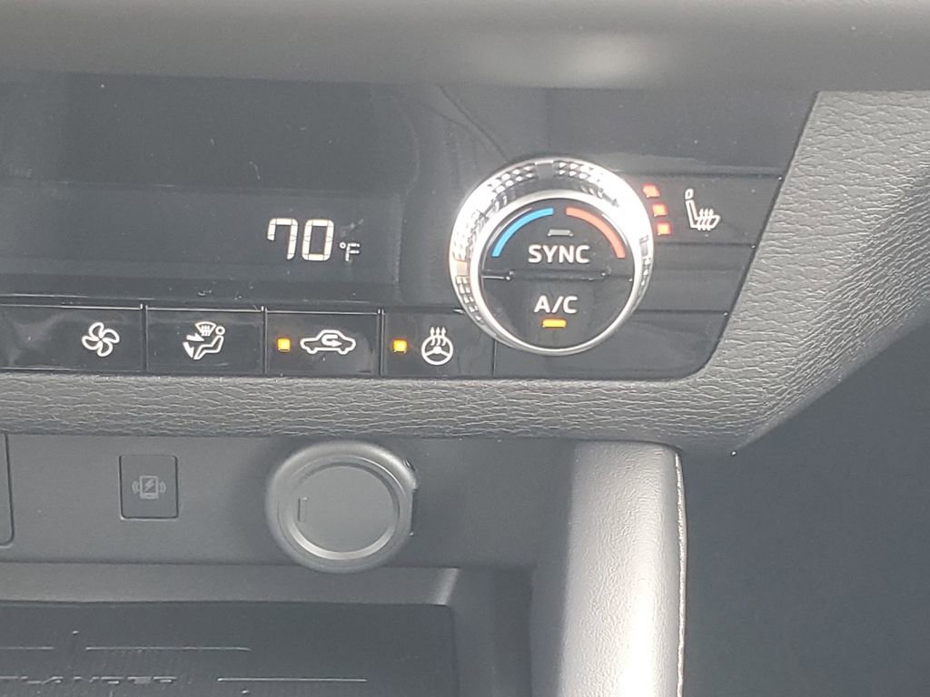 New 2026 Mitsubishi Outlander LE FWD image 30