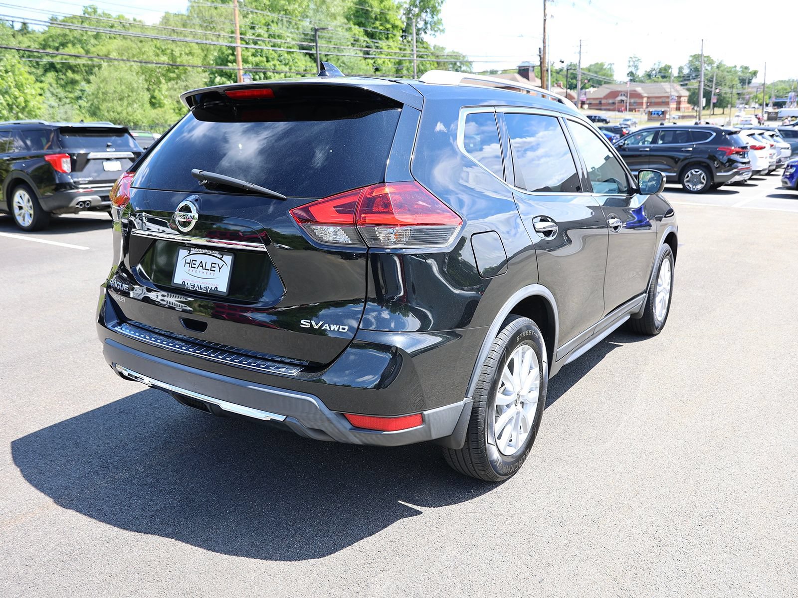 Used 2018 Nissan Rogue SV AWD/4WD image 7