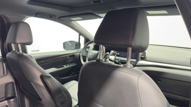 Used 2023 Honda Odyssey Sport image 17