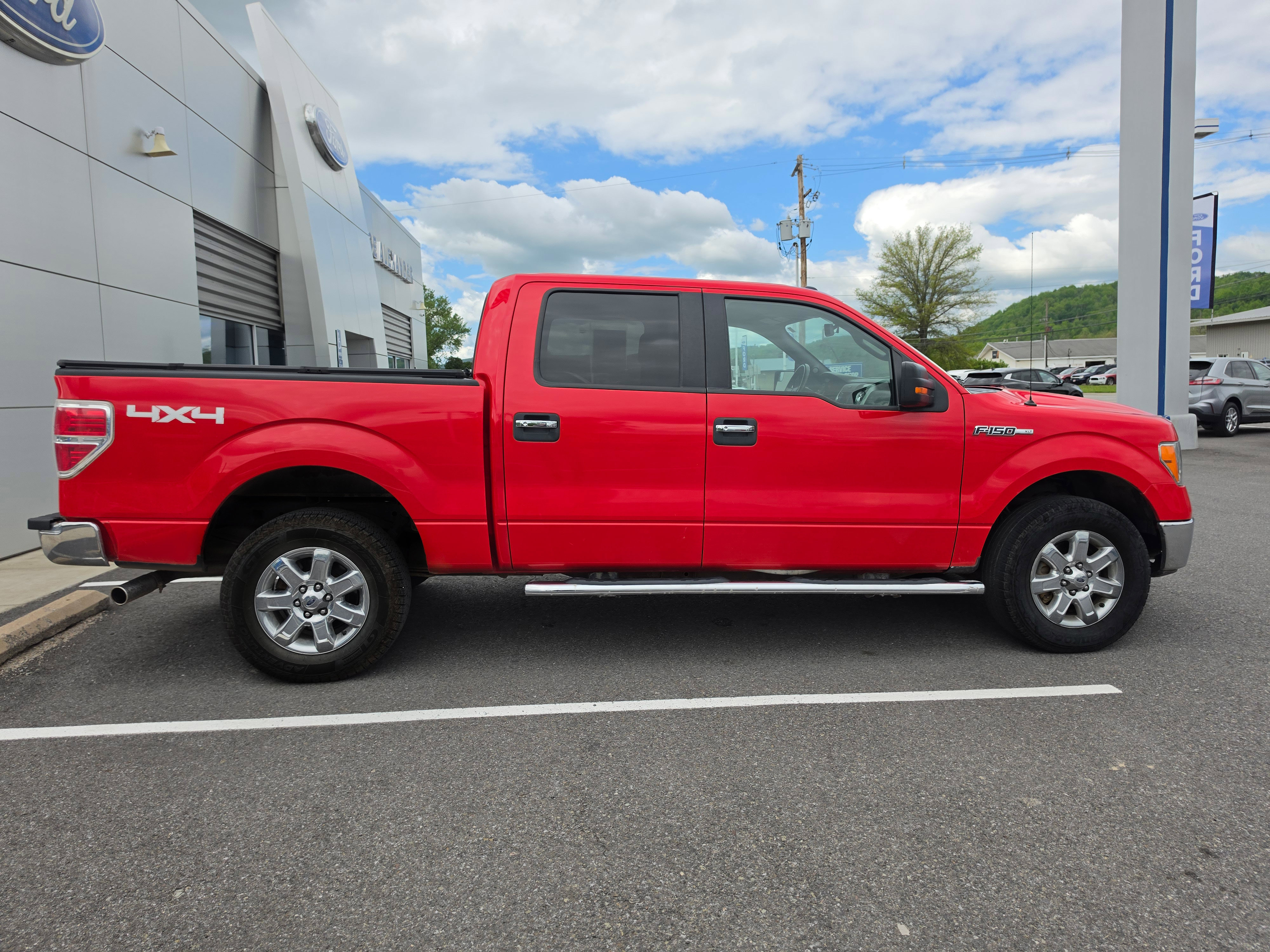 Used 2014 Ford F150 XLT w/ Equipment Group 302A Luxury AWD/4WD image 2