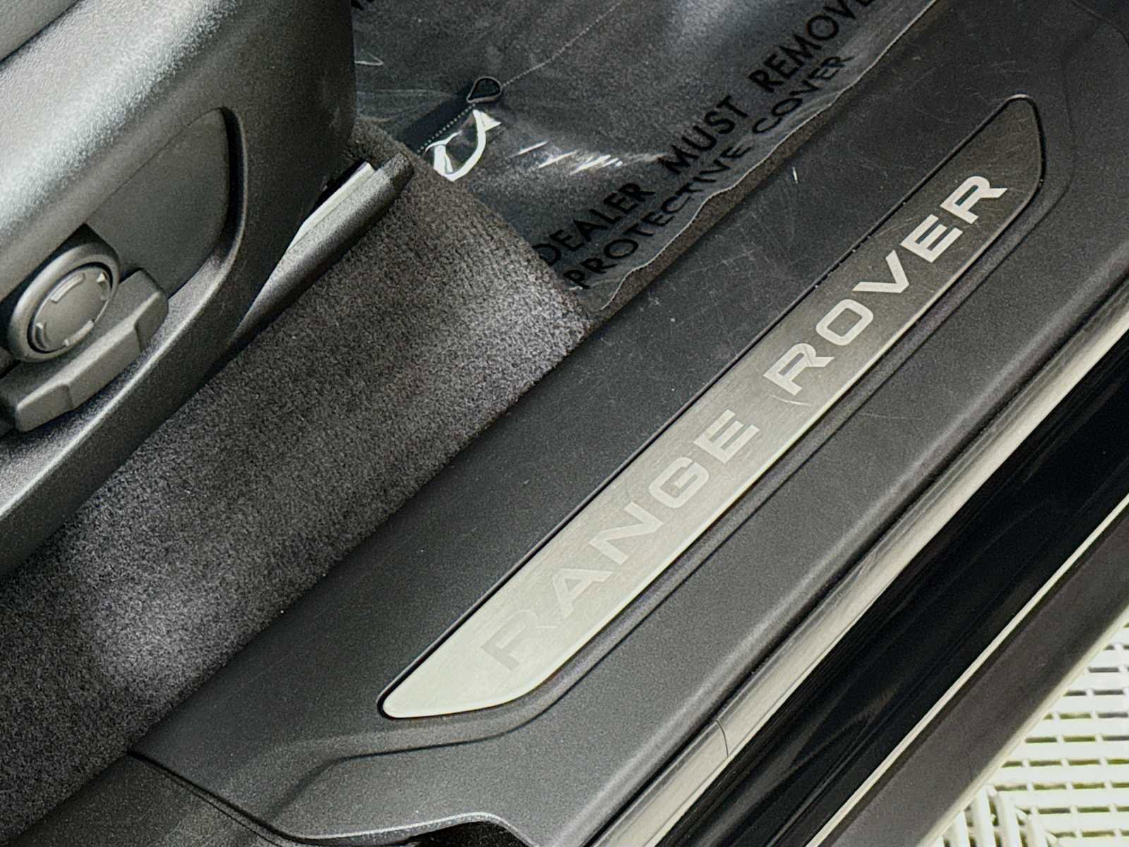 Used 2026 Land Rover Range Rover Velar Dynamic SE image 30